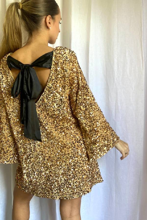 Vestido mini holgado con lazo en la espalda y lentejuelas para bailar toda la noche