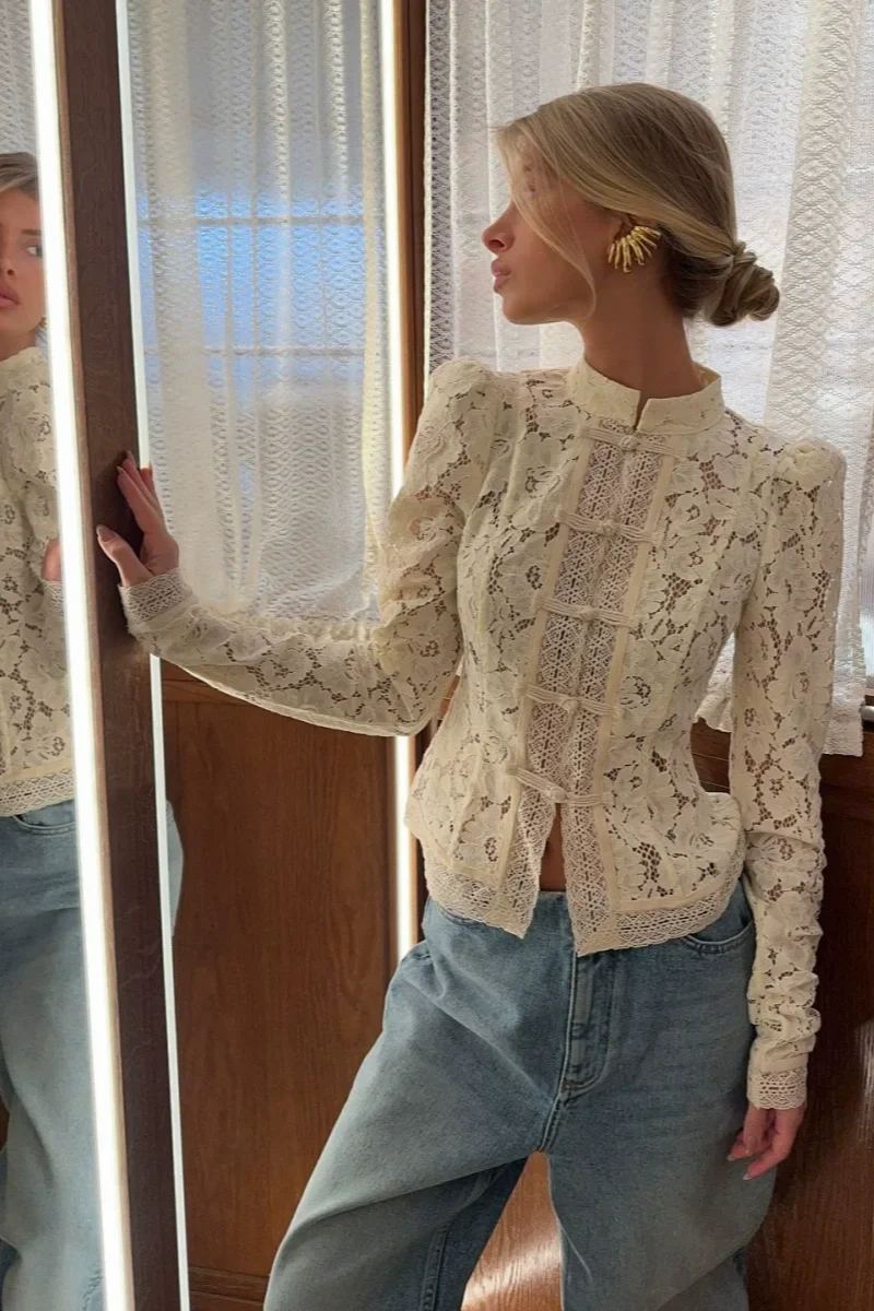 Buttoned Retro Lace Shirt